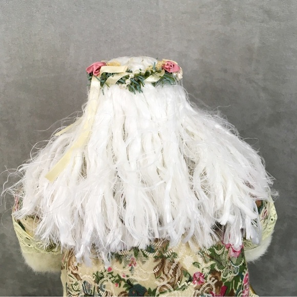 Vintage Santa Claus tree topper with floral jacket & flower crown - Picture 11 of 12